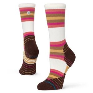 STANCE Women’s Performance Nylon Blend Mid Cushion Crew - MAGENTA STEADY CREW